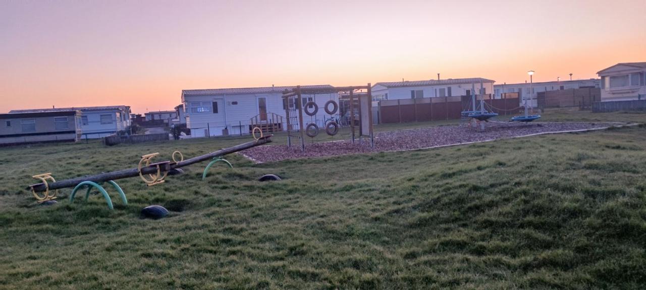 Przytulny Domek Holenderski Z Podgrzewanym Odkrytym Basenem Do Dyspozycji Gosci เดอฮาน ภายนอก รูปภาพ